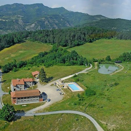 Gli Orzali Aparthotel Firenzuola Exteriör bild